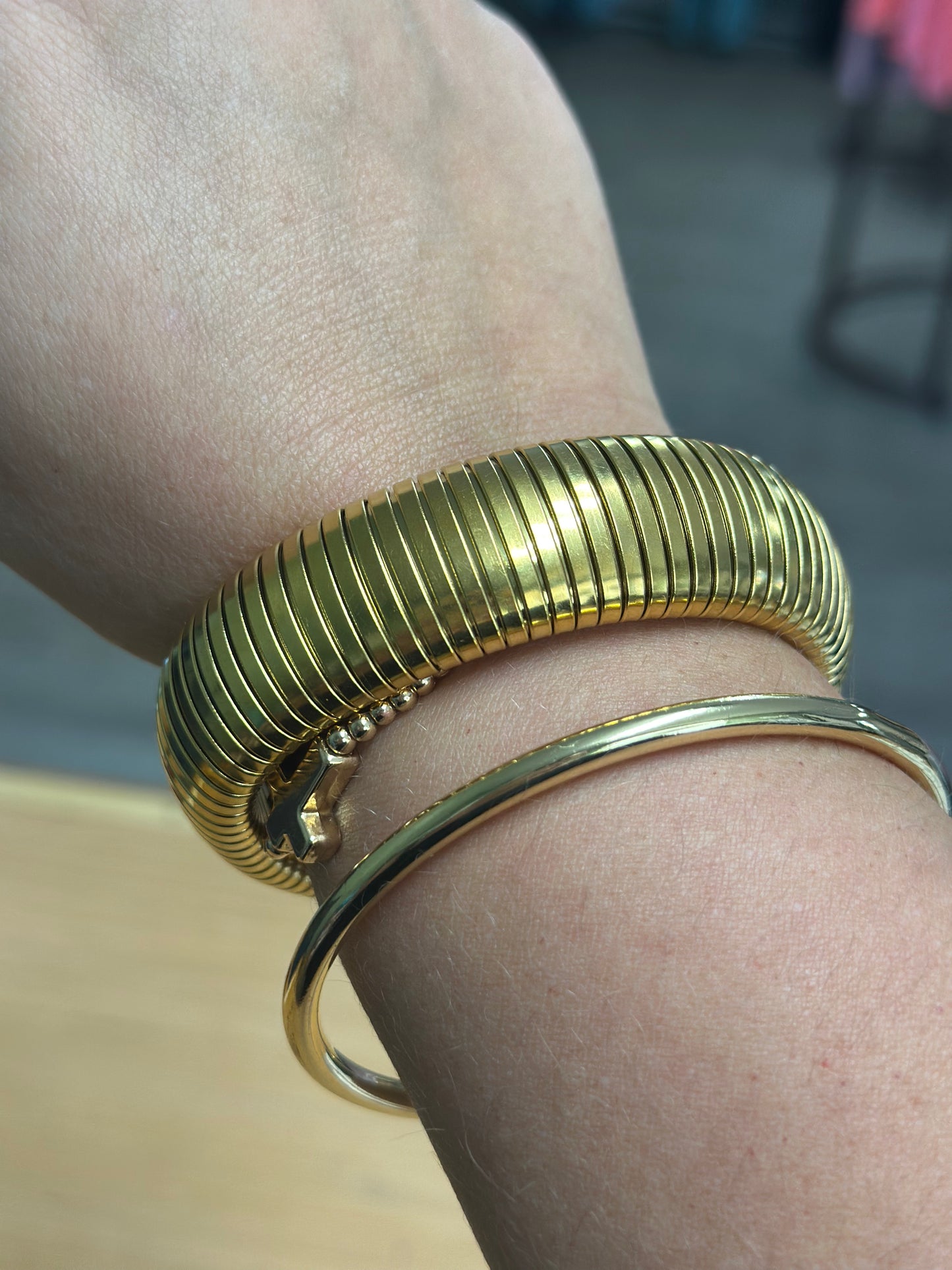 Beck stretchy bangle