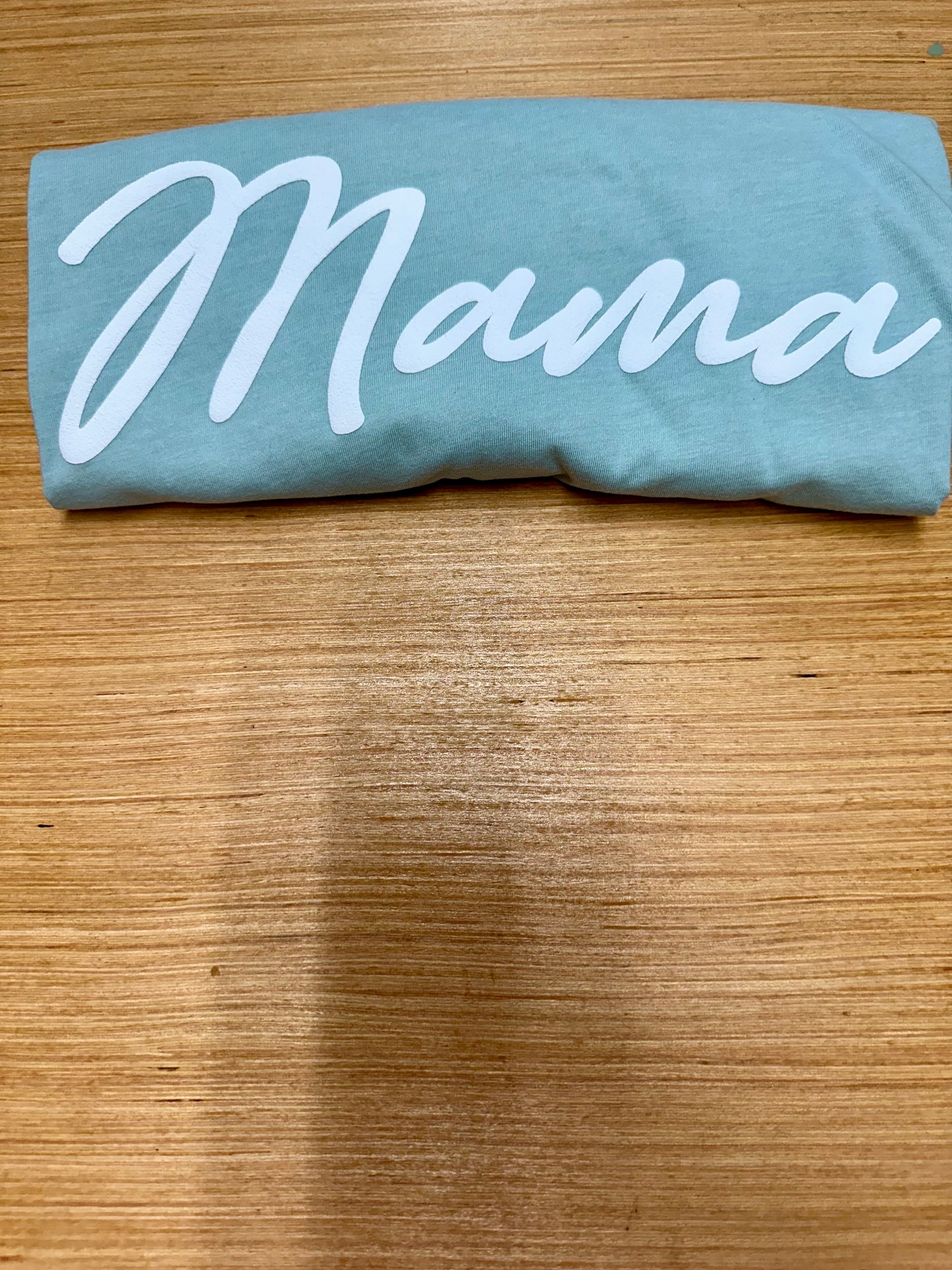 Green “mama” puff vinyl tee