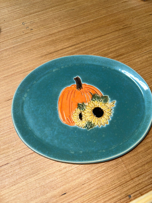 Fall pumpkin and sunflower plate (crazy A’s)