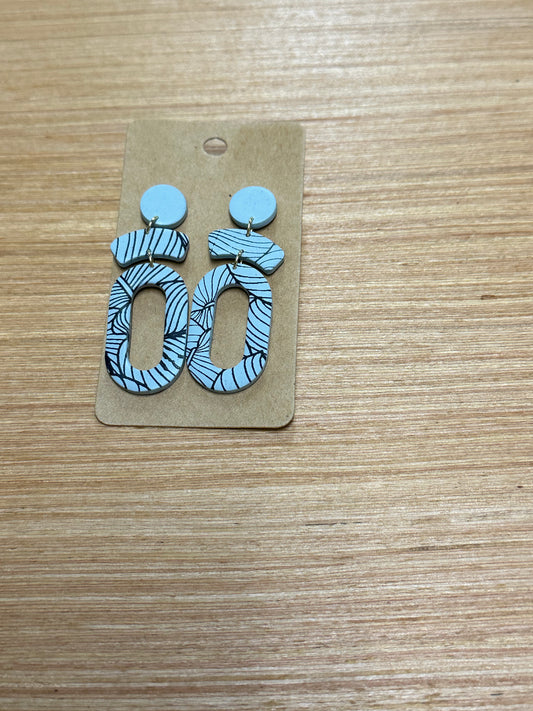 Oval dangle earrings(Sadie)