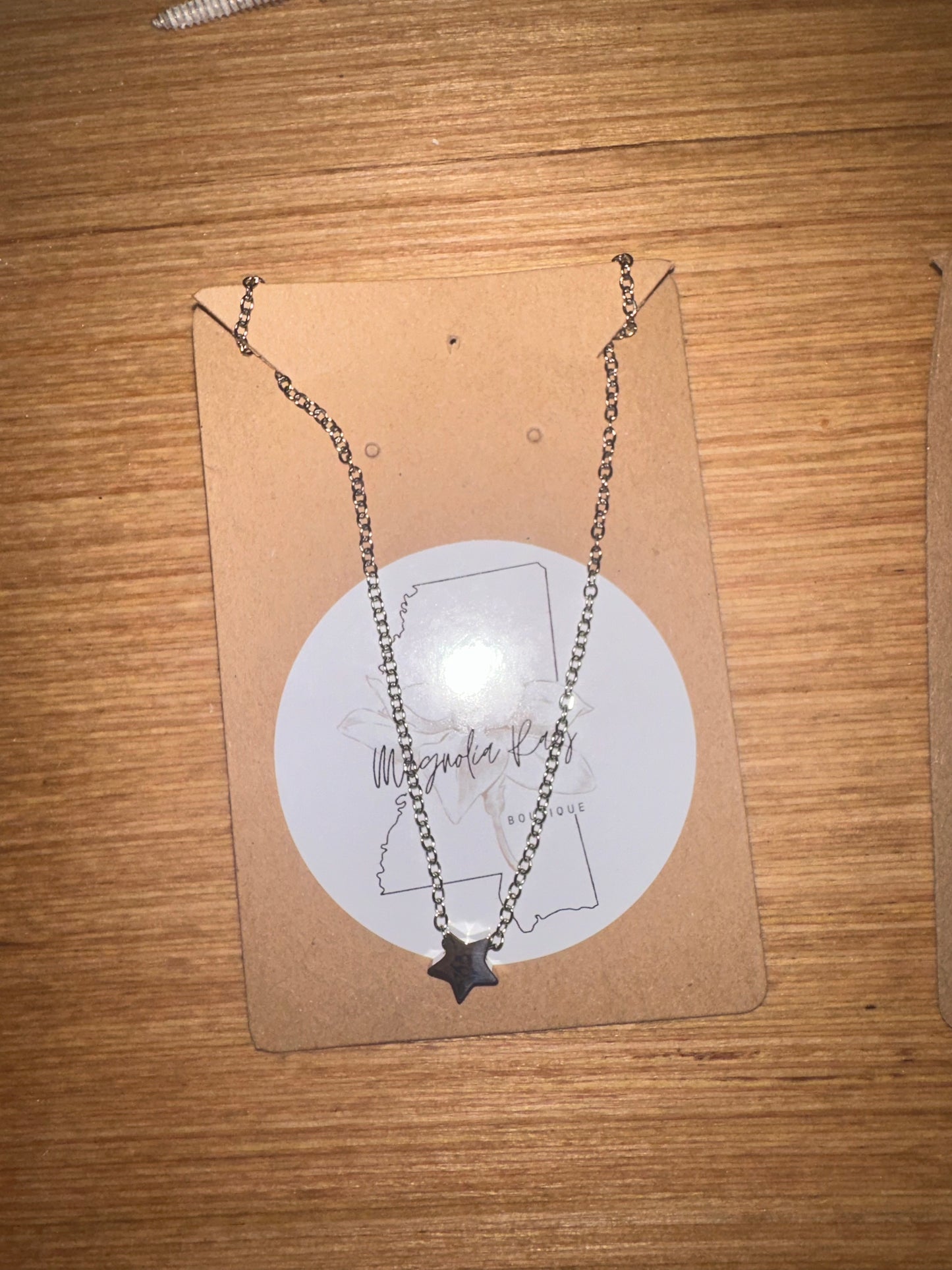 Tiny star necklace