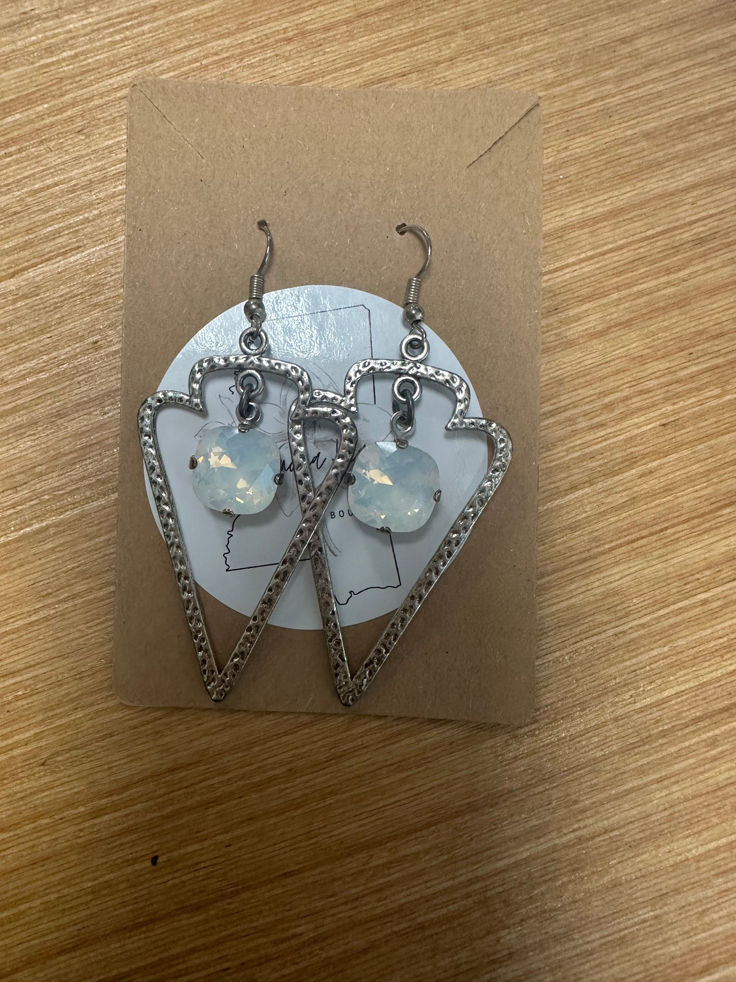 Arrowhead earrings (Blue butterfly design)