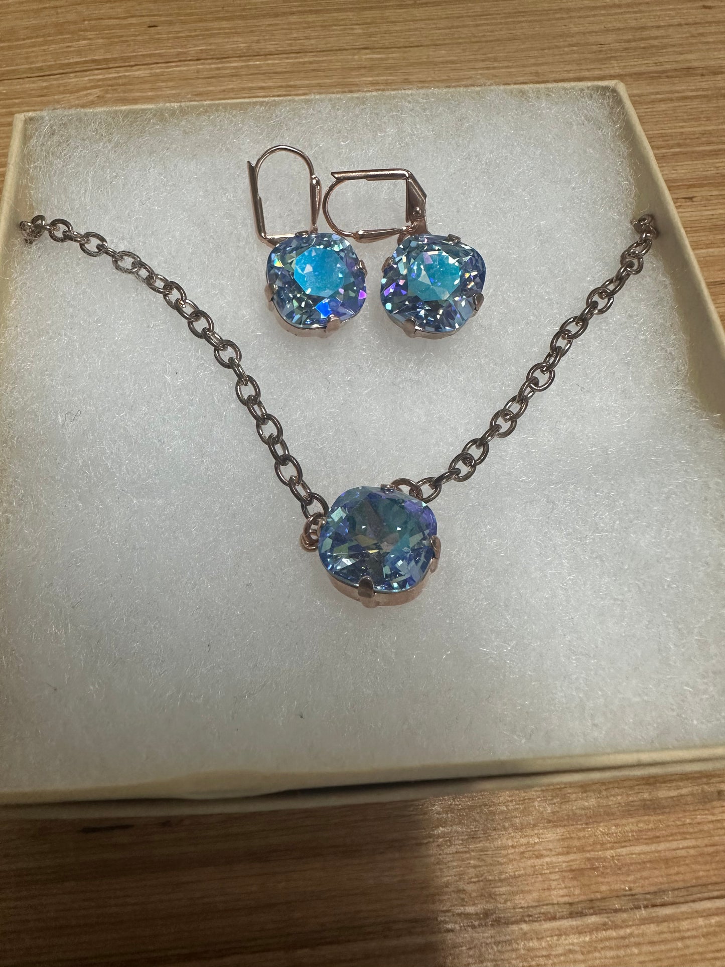 Blue stone earrings(Blue butterfly design)